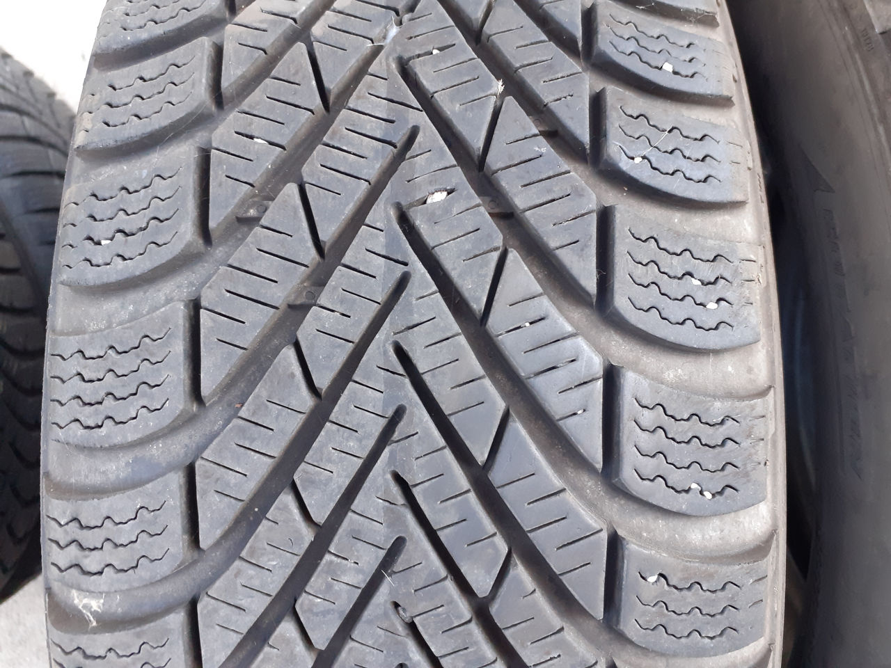 185 60 R15 Pirelli