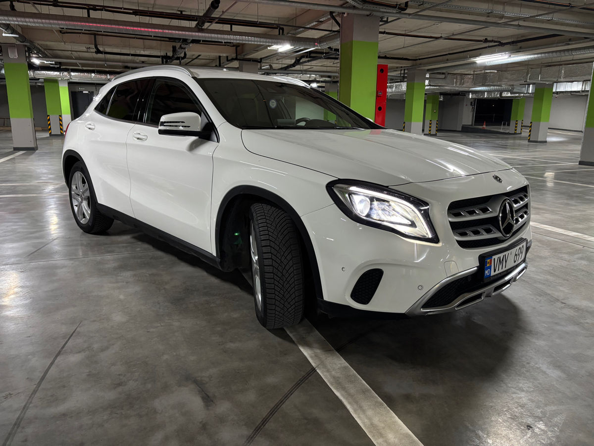Mercedes GLA an. 2017 cu rulaj 88642 km, Benzină, 19000