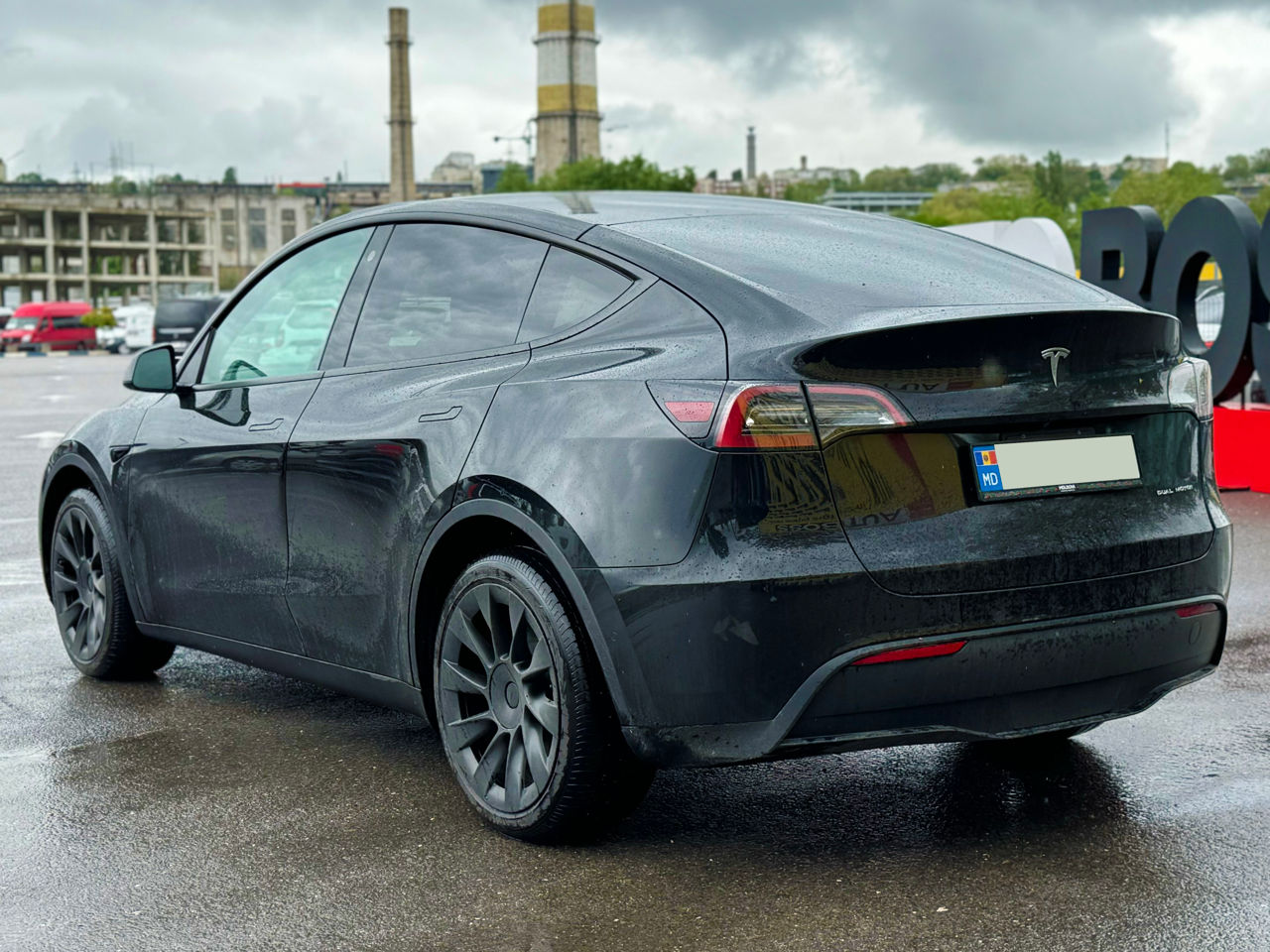 Tesla Model Y foto 7