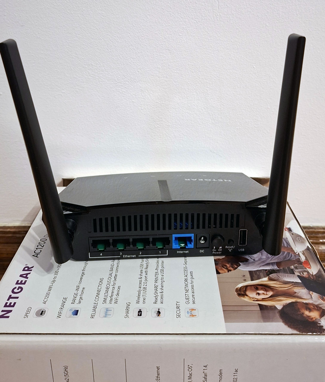 Netgear R6120 (AC1200 5G Wi-Fi Router)