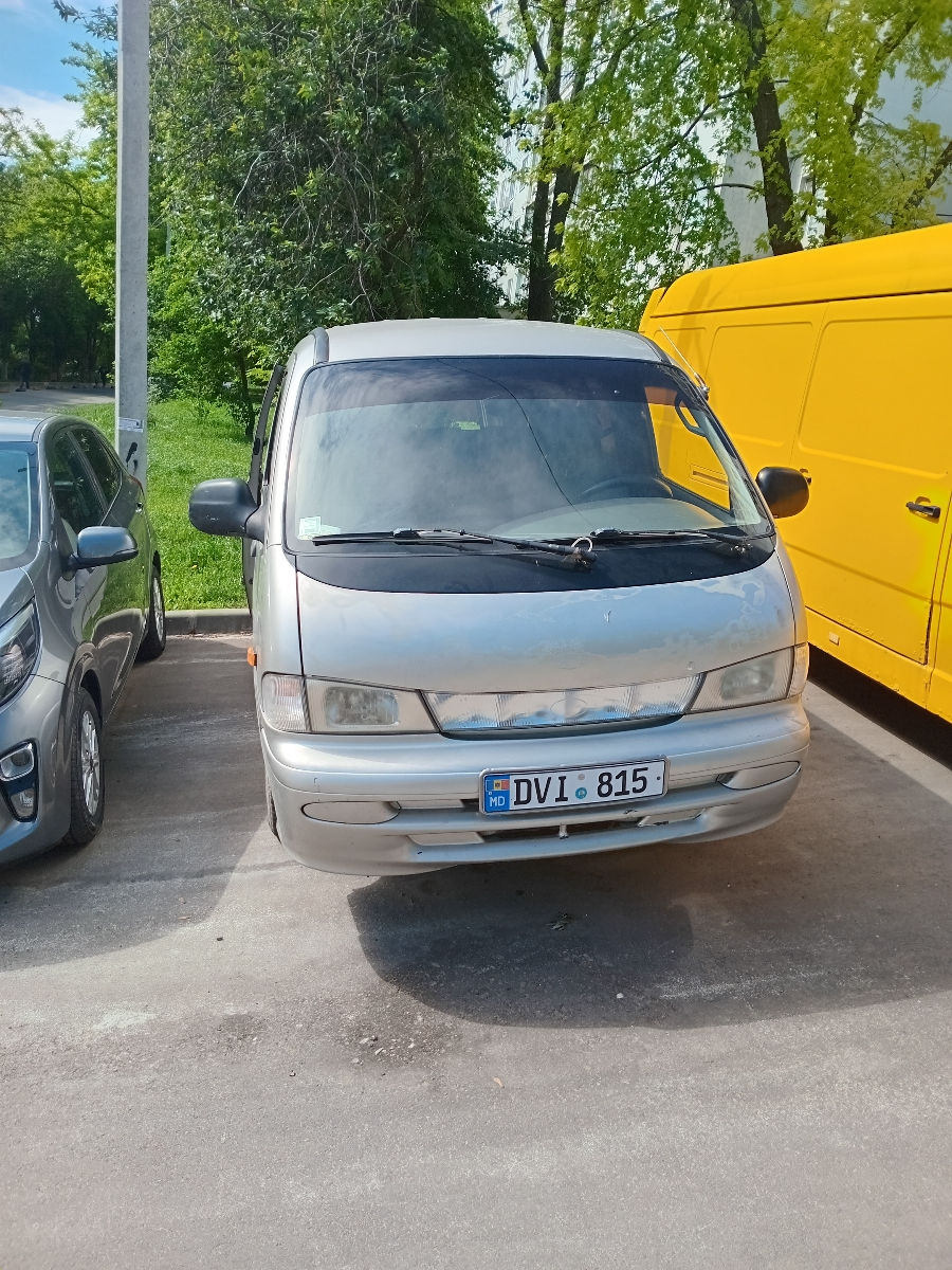 KIA Pregio foto 1