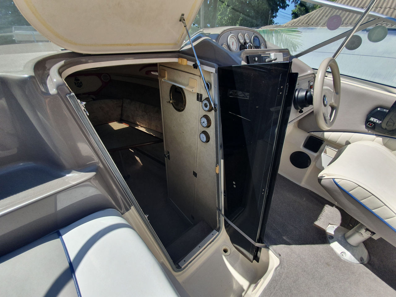 Bayliner Siera 2355 фото 8