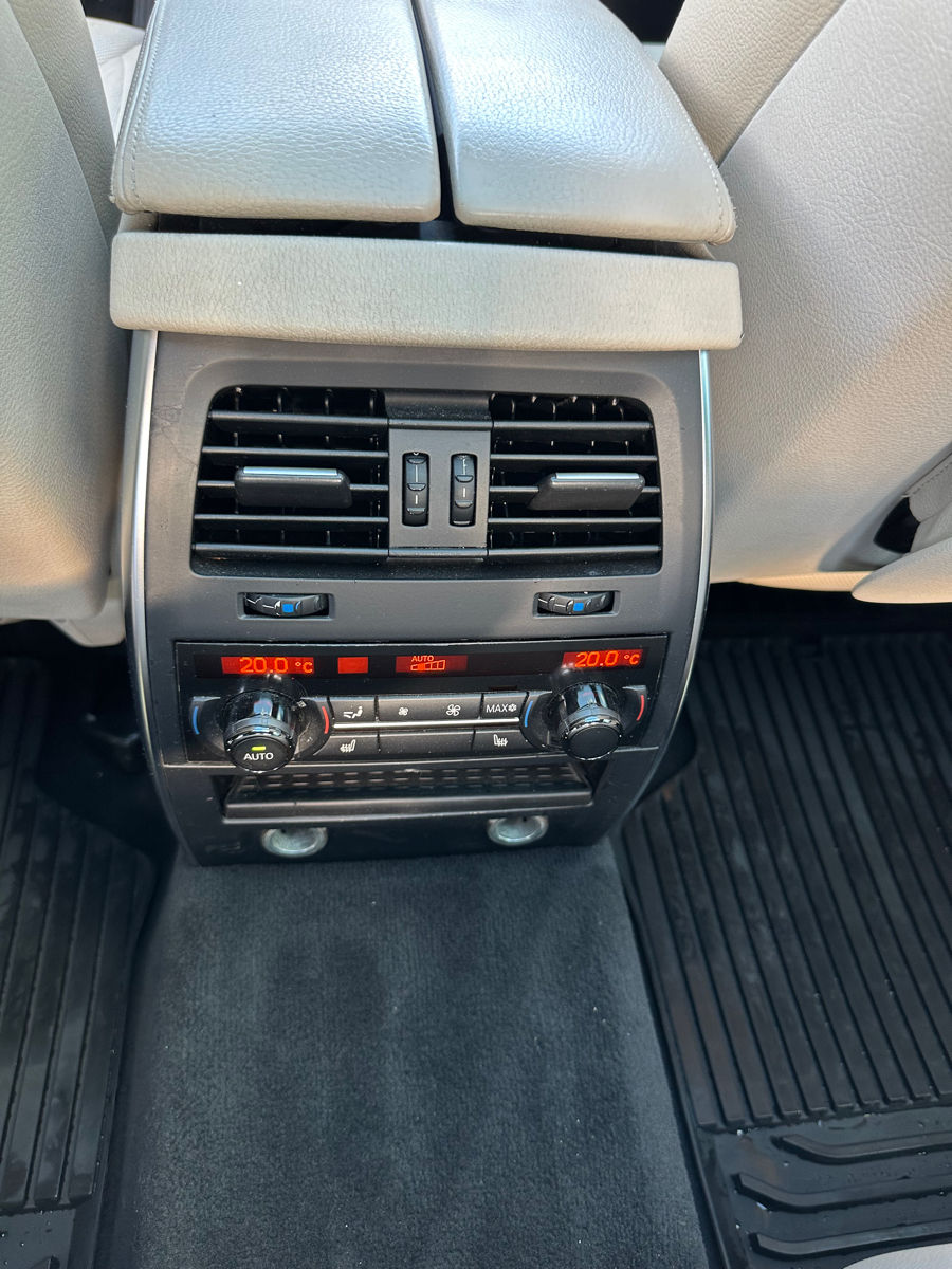 BMW 5 Series foto 9