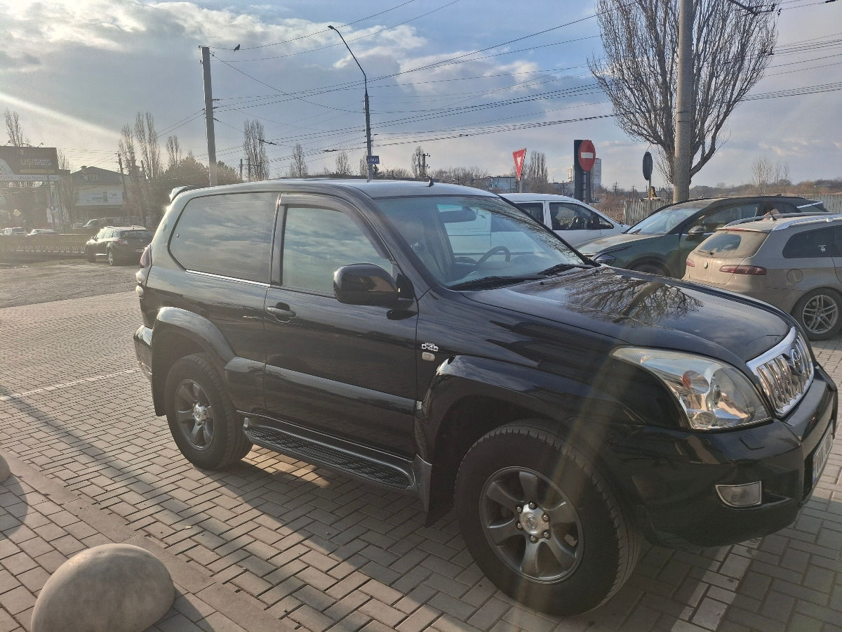 Toyota Land Cruiser Prado фото 3