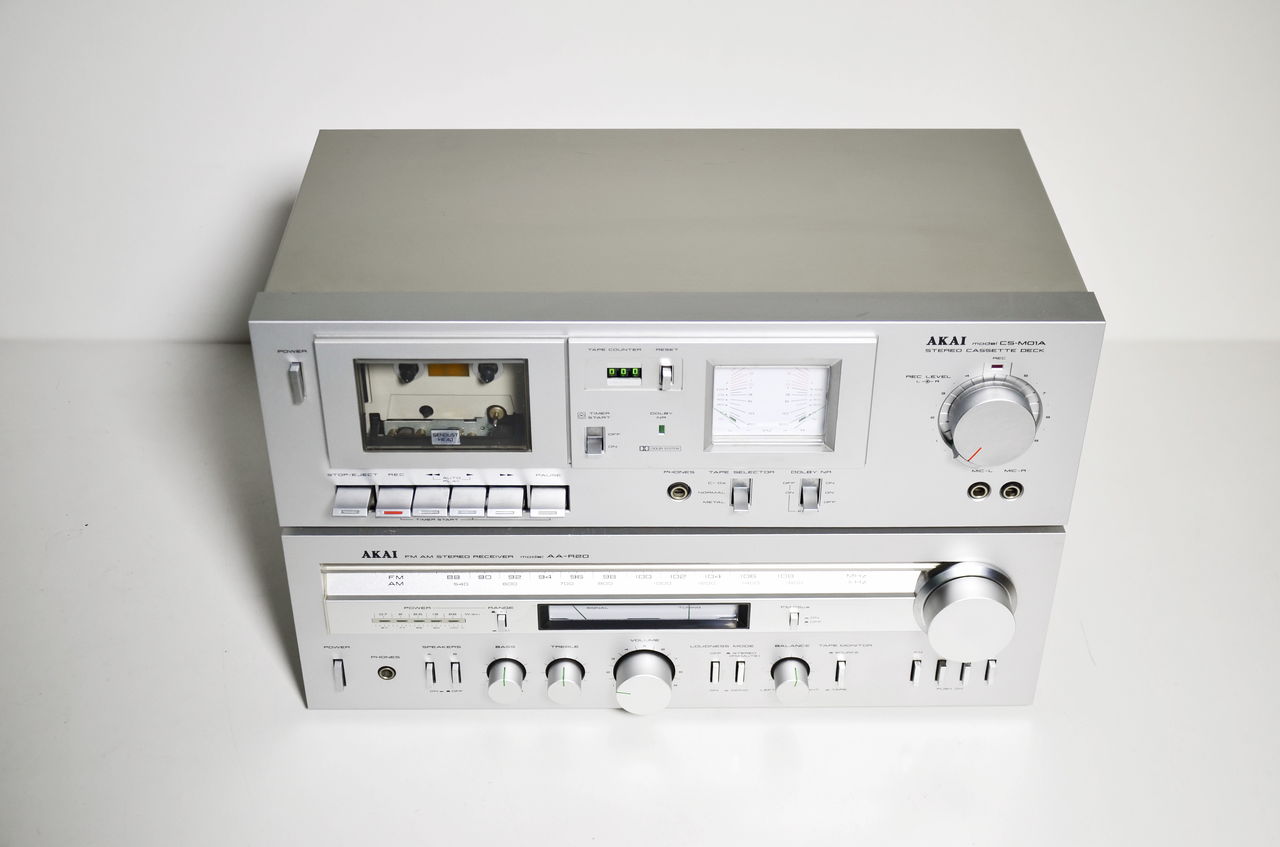 AKAI Stereo receiver AA-R20 & AKAI Stereo Deck CS M01A фото 6