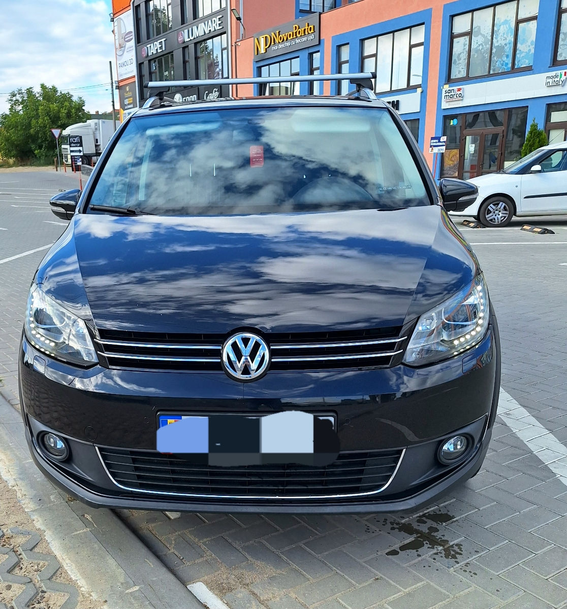 Volkswagen Touran foto 0