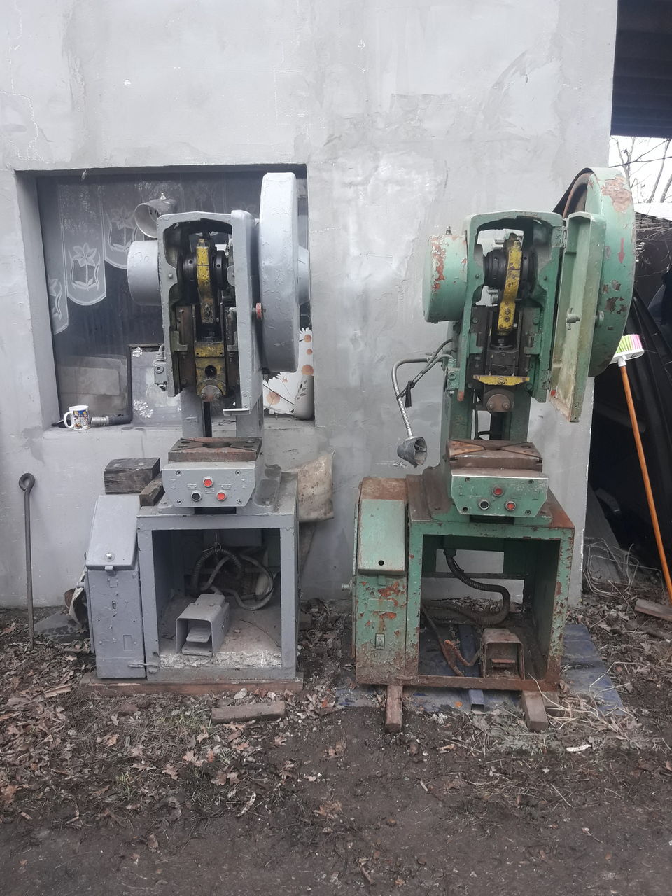 Пресс электрический штамп