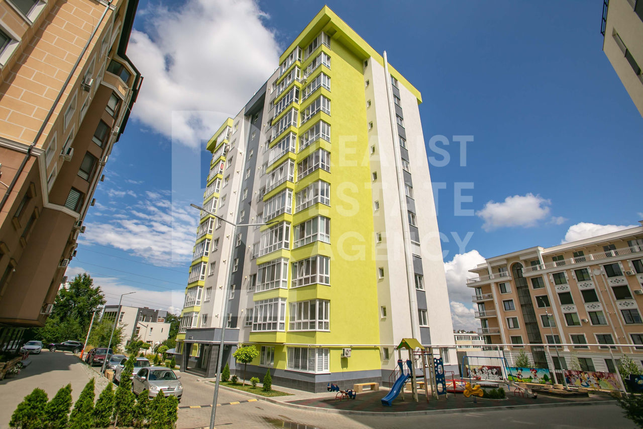 Apartament cu 3 camere, 100 m², Buiucani, Chișinău foto 2