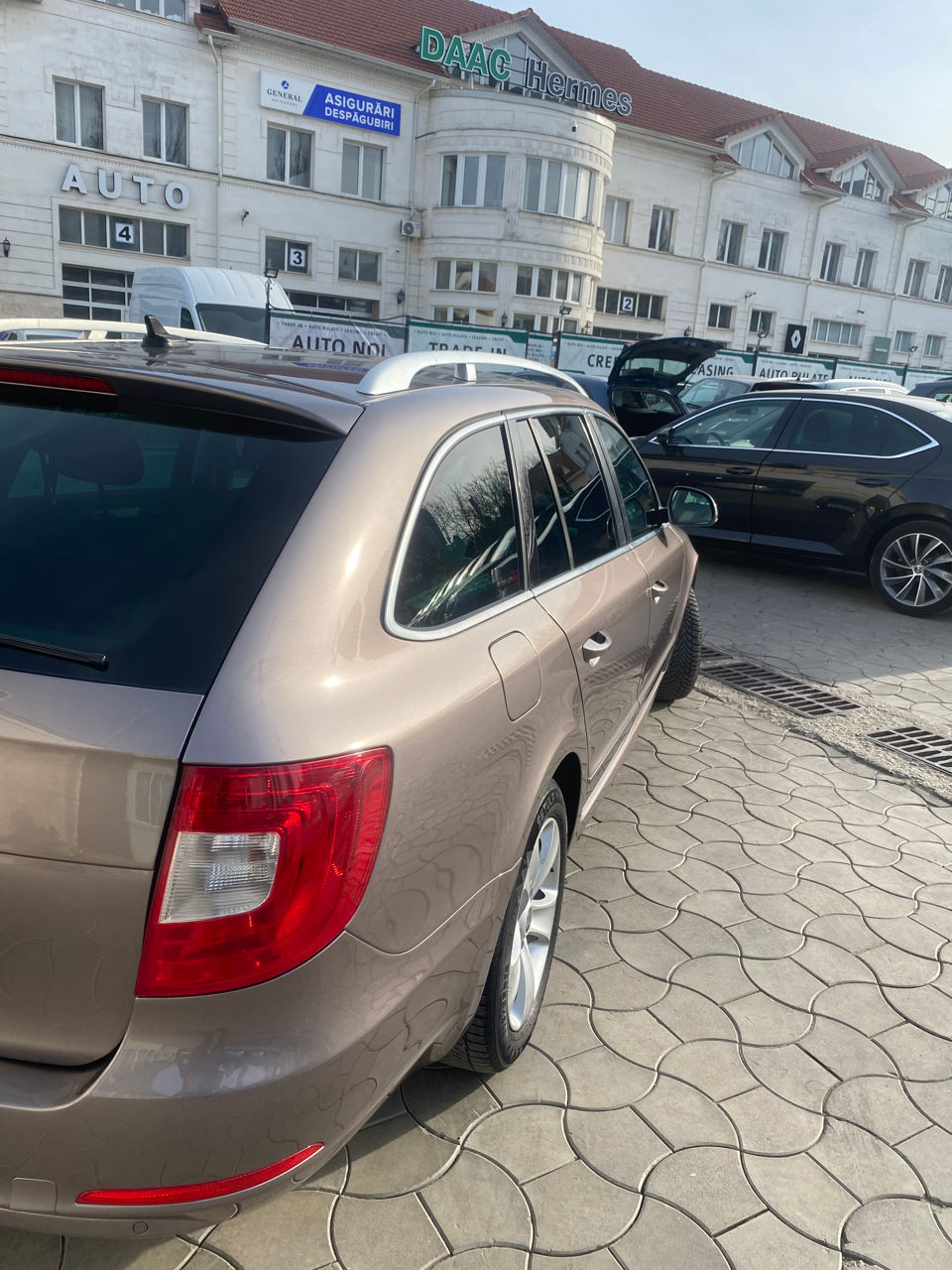 Skoda Superb foto 3