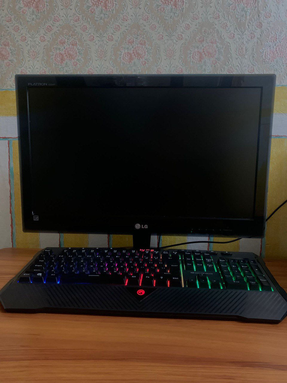 Монитор LG