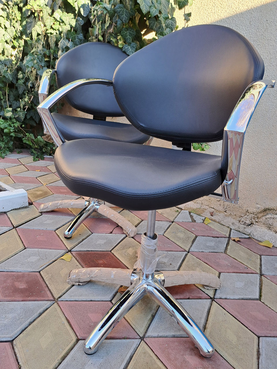 Mobilier si utilaj pentru frizerie/salon de frumusete фото 2