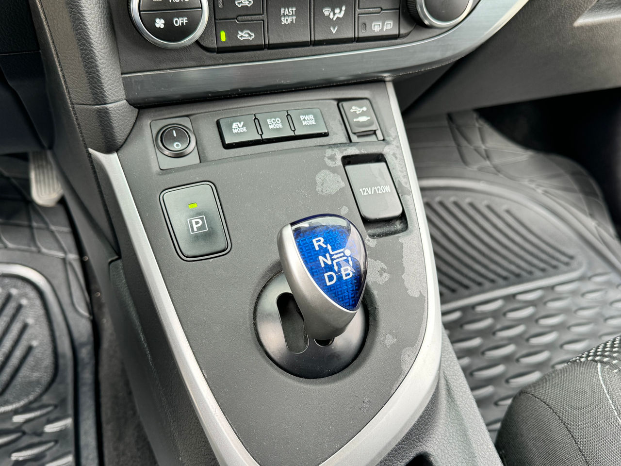Toyota Auris foto 13