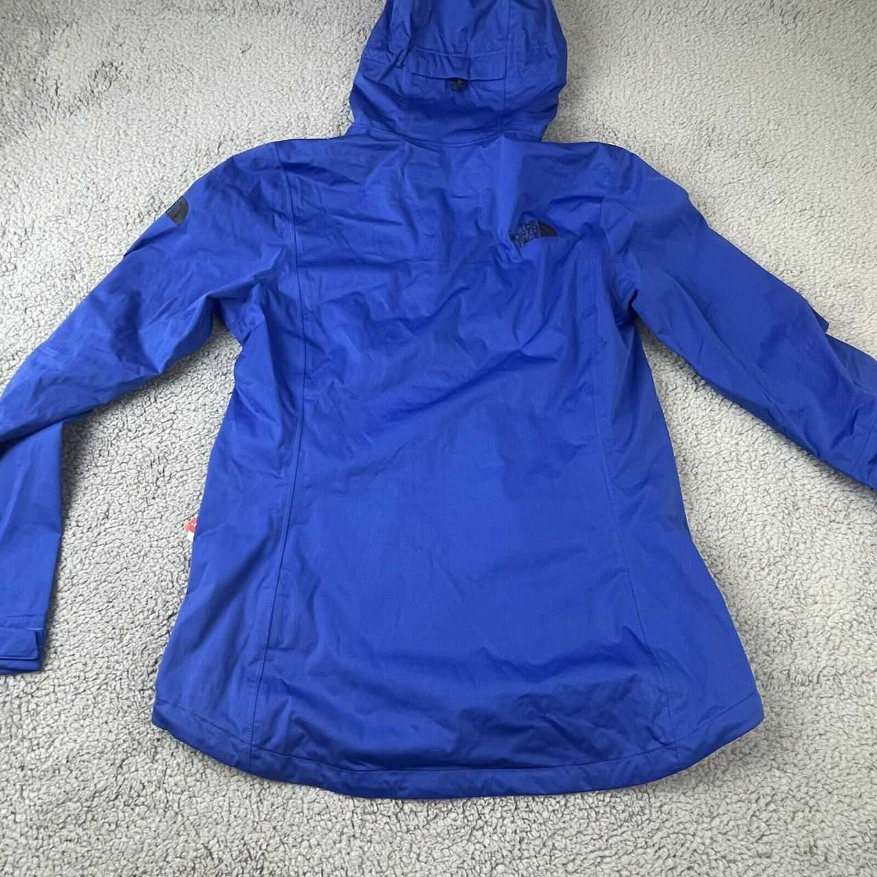 Куртка женская The North Face оригинал из США, размер  М. ( маломерит больше похожа на S, полу обхва фото 2