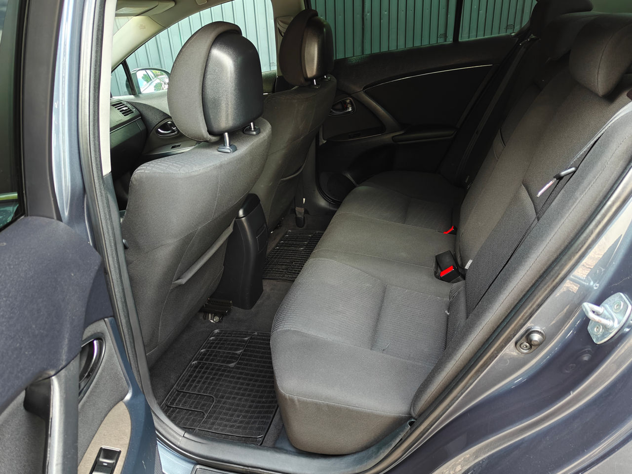 Toyota Avensis фото 11