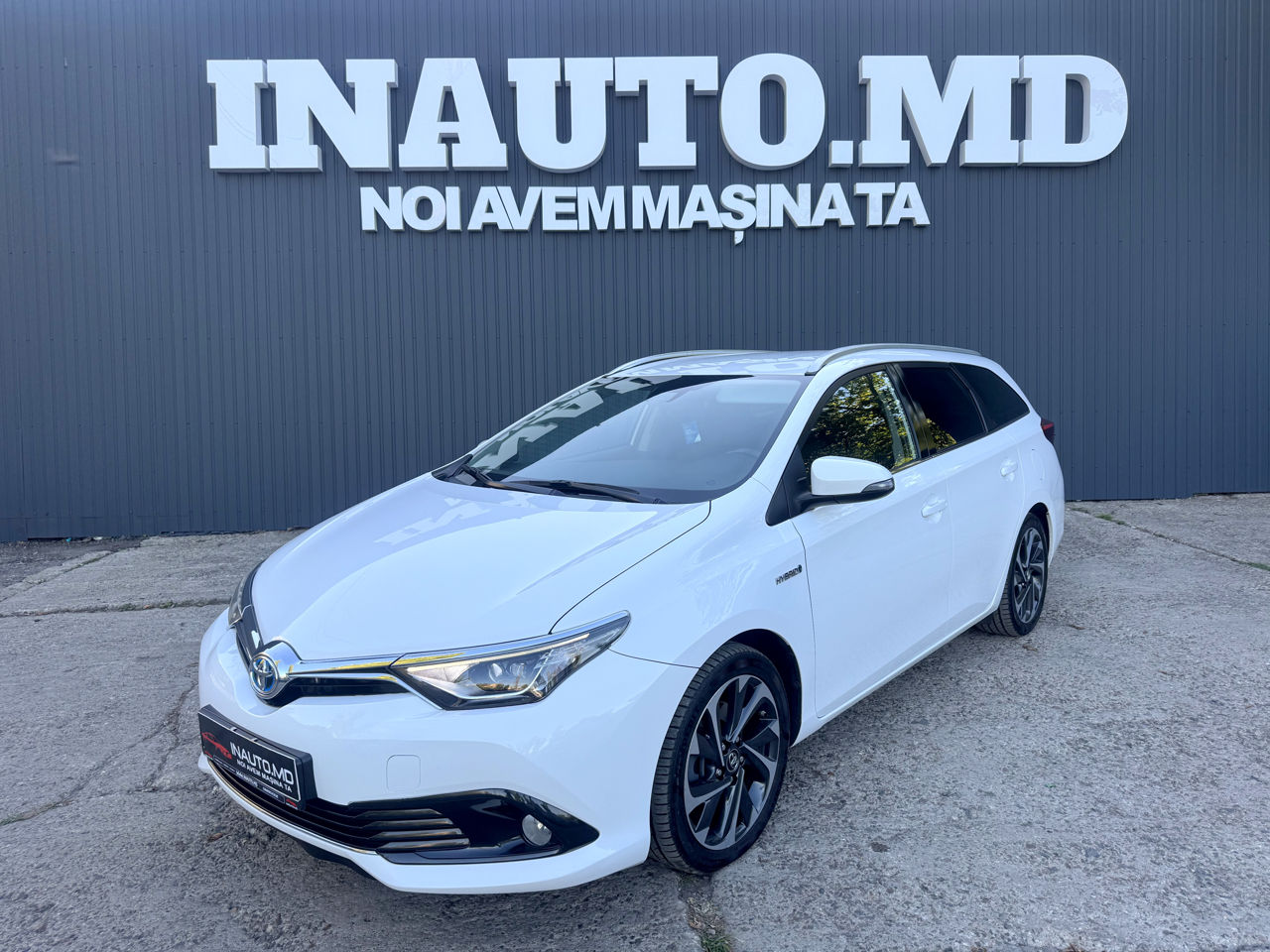 Toyota Auris 2016 — 1