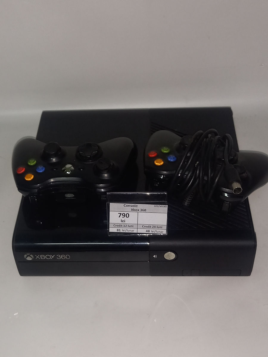 Xbox 360 Slim noire, 2 manettes + 9 jeux (D'occasion) à Conthey pour