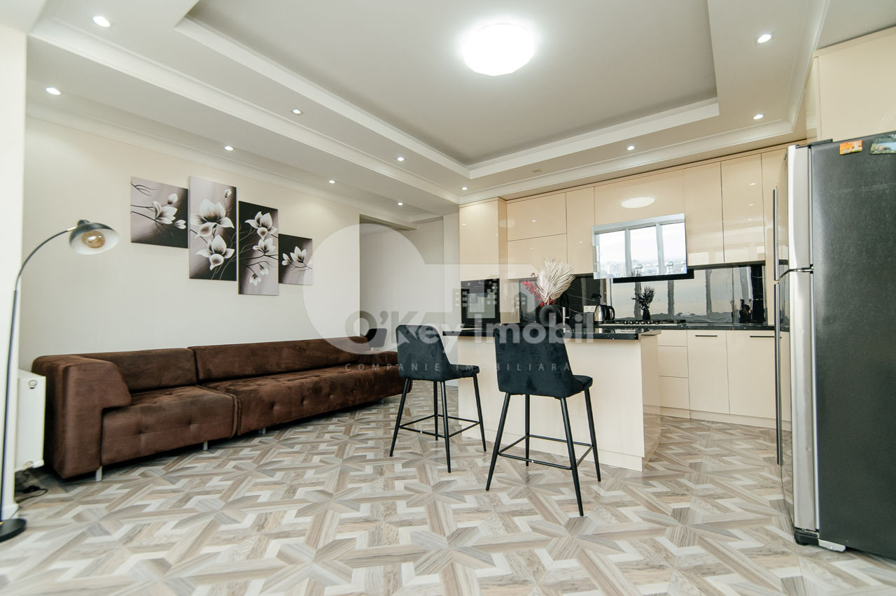 Apartament, Centru, 95 mp, 1050 € ! foto 3