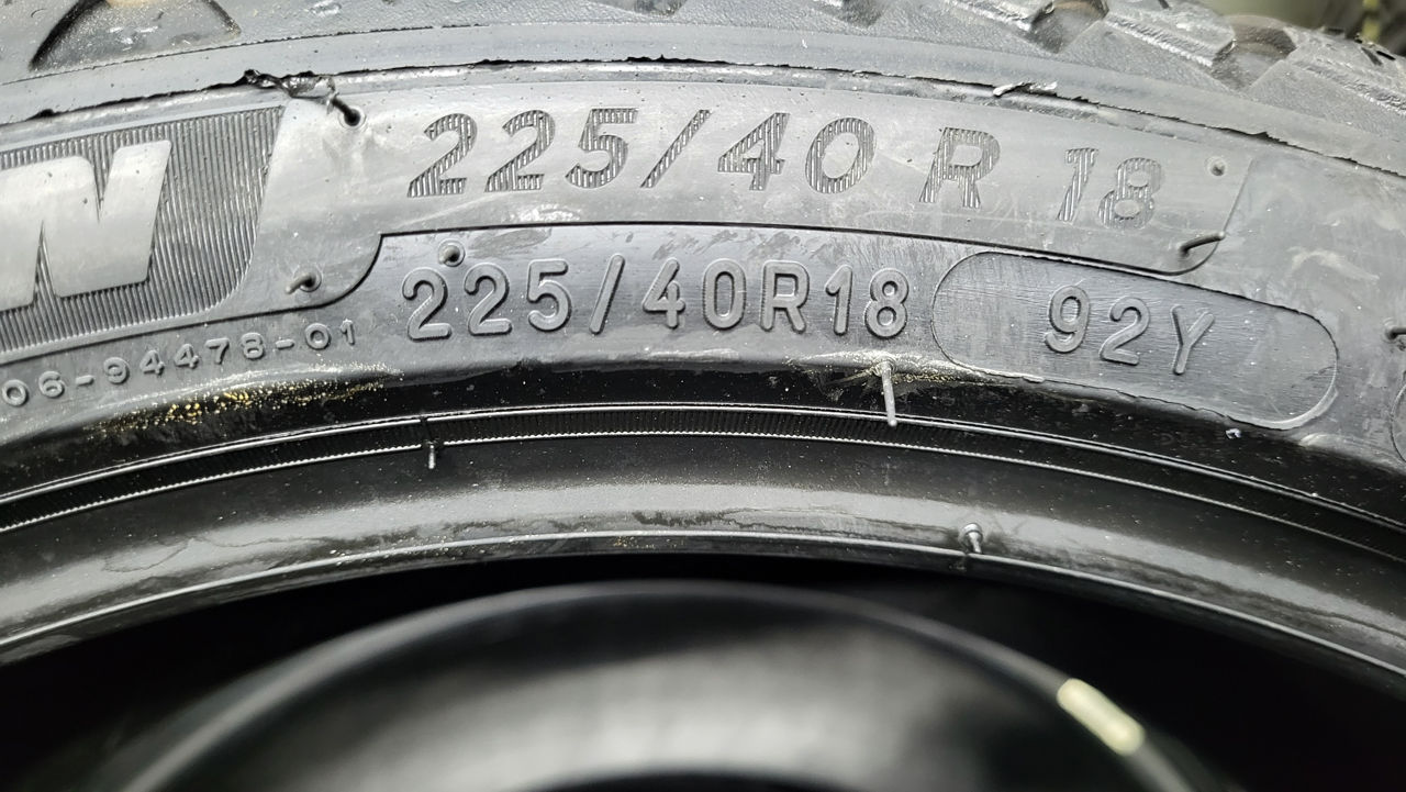 R18 225/40 Michelin foto 5