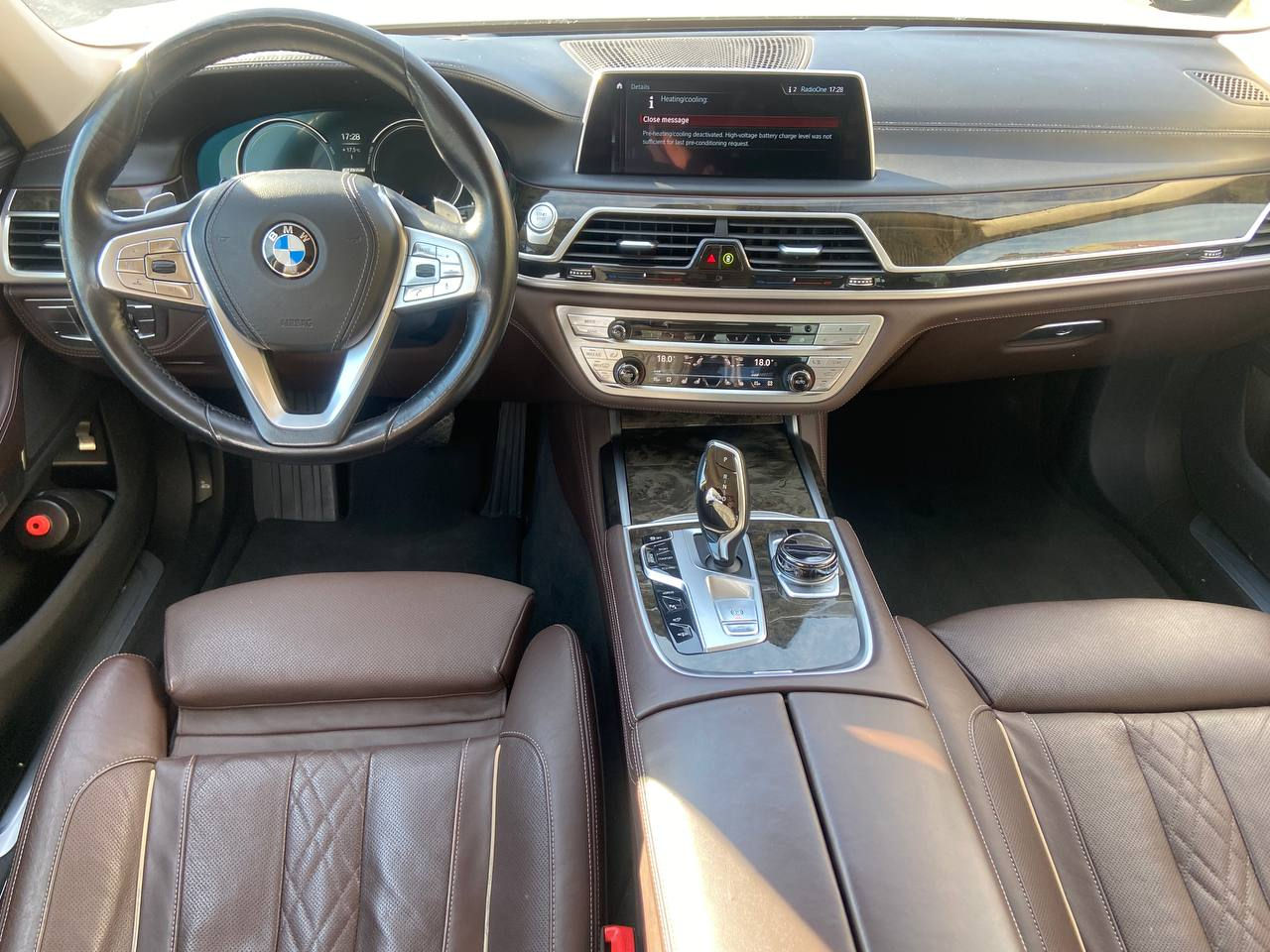 BMW 7 Series foto 8