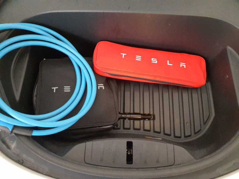 Tesla Model 3 foto 9