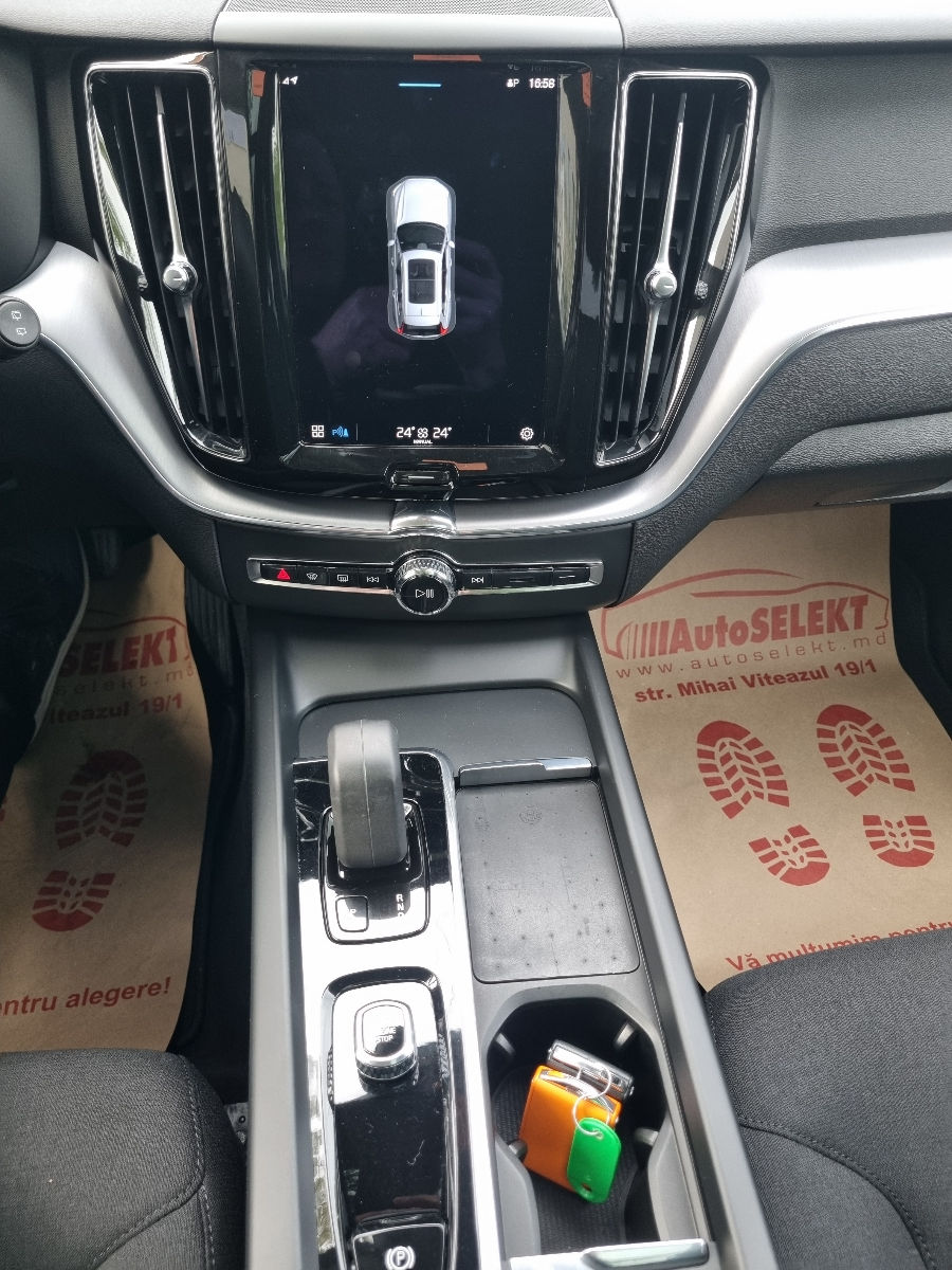 Volvo XC60 2021 photo 12