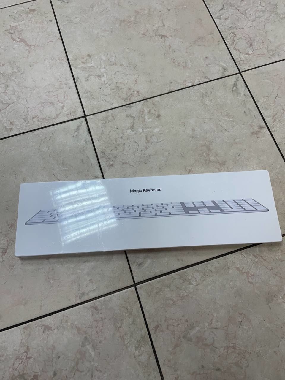 Новая Apple Magic Keyboard with Numeric Keypad (MQ052)