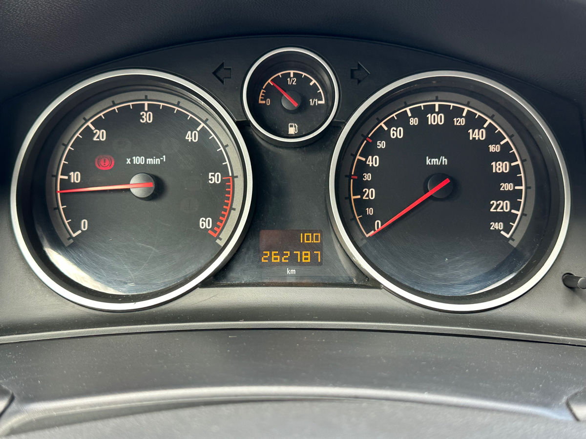 Opel Astra foto 14