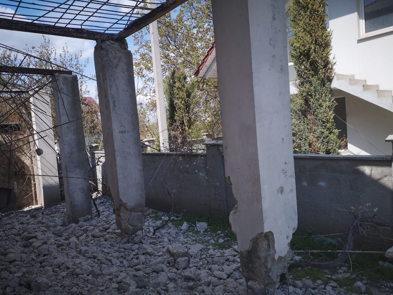 Taiere pereti, beton armat, asfalt  / demolari fundatii, plansee, pereti. foto 8