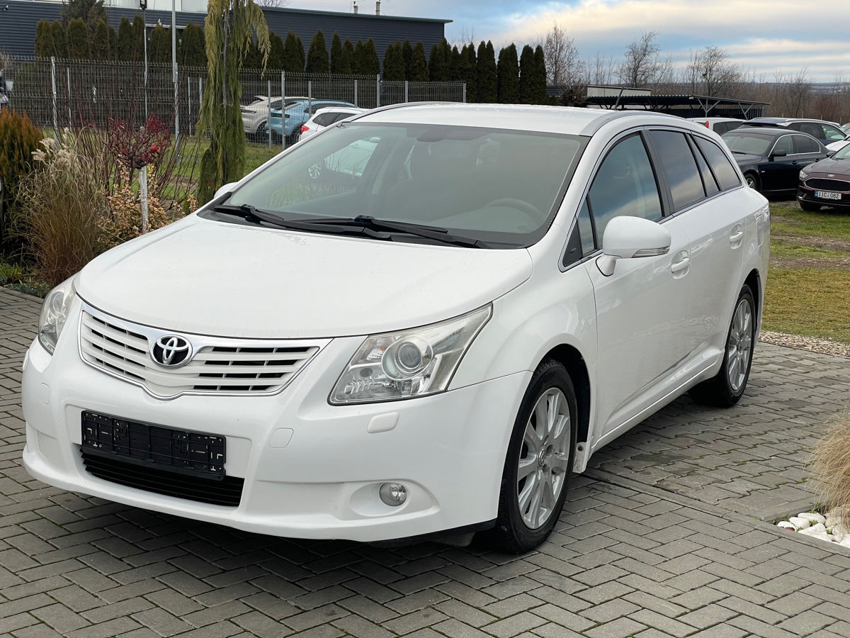 Toyota Avensis foto 0