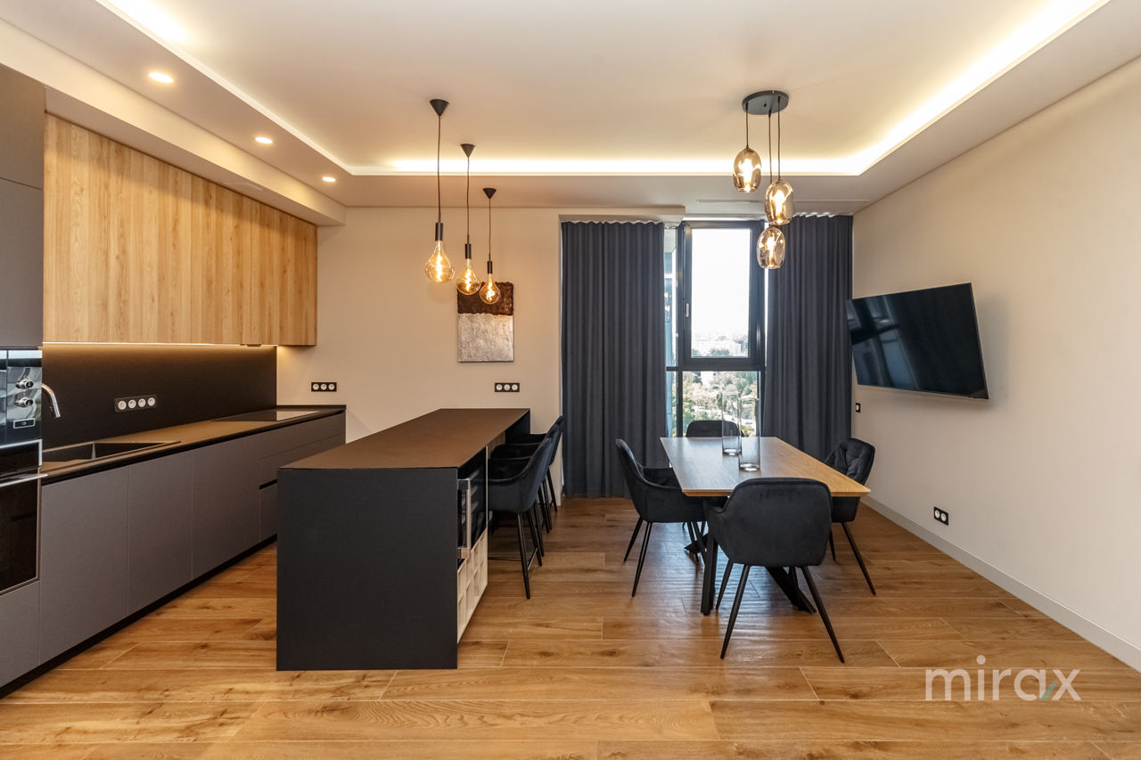 Apartament cu 2 camere, 85 m², Centru, Chișinău foto 0