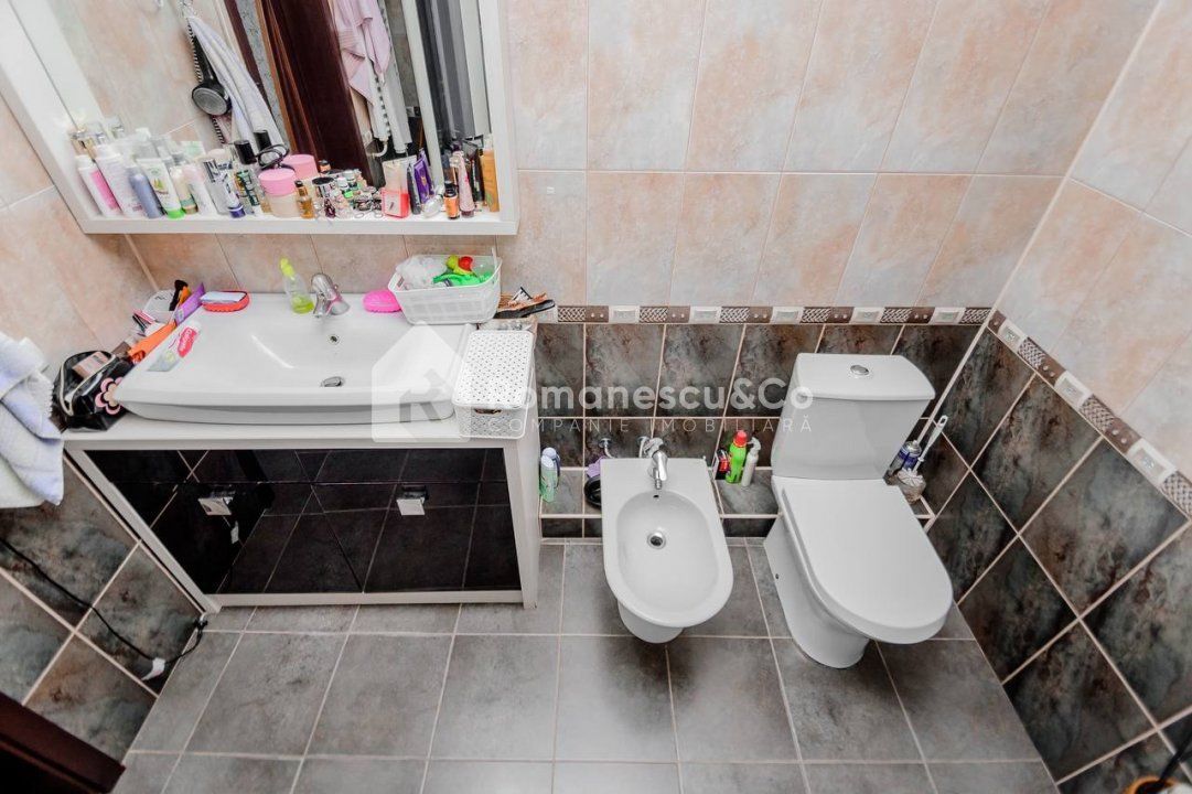 Casă în centru, 150 mp+2 ari, disponibilă în rate! foto 12