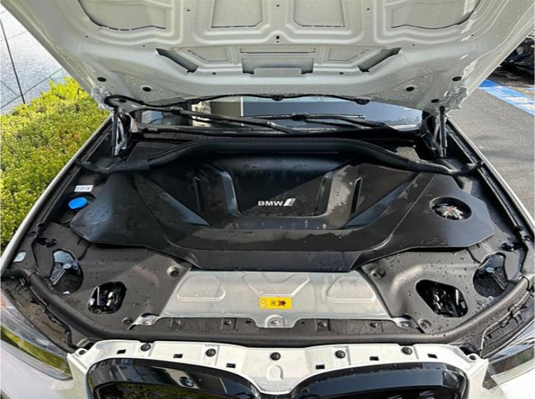 BMW iX3 фото 13