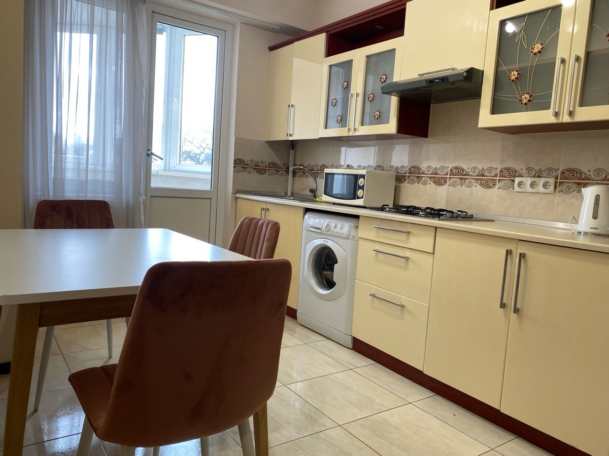 Apartament cu 1 cameră, 44 m², Centru, Chișinău foto 1