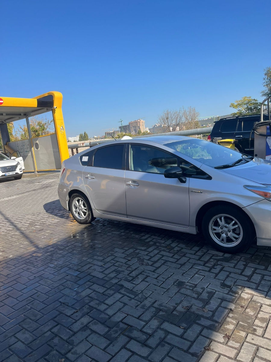 Toyota Prius foto 2