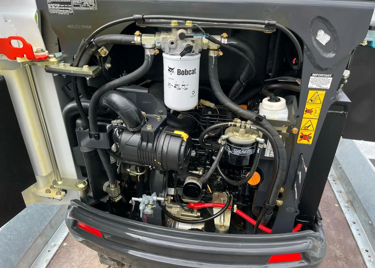Bobcat E17  фото 6