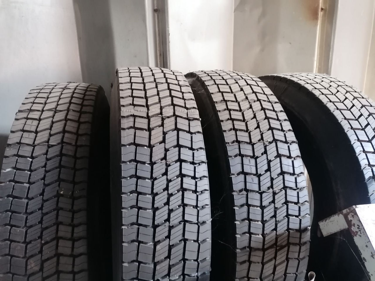 315/80 R22.5 156/150K  cu tva foto 4