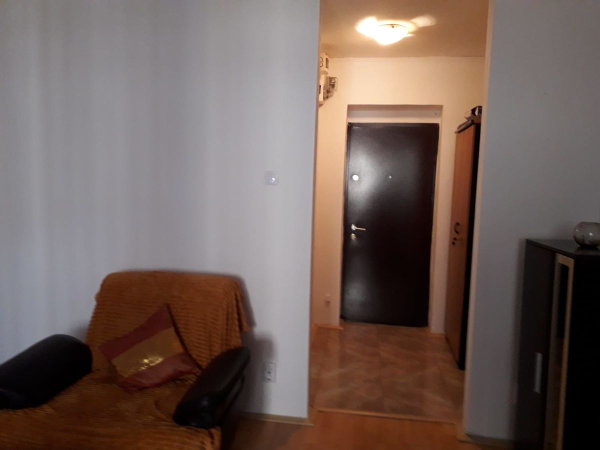 Ofer in chirie o garsoniera in centru cu toate conditiile foto 5