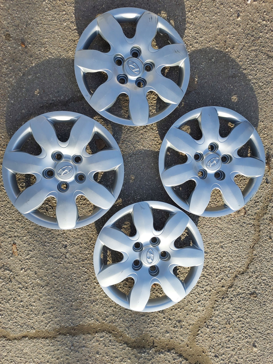 Capace Hyundai Originale R15