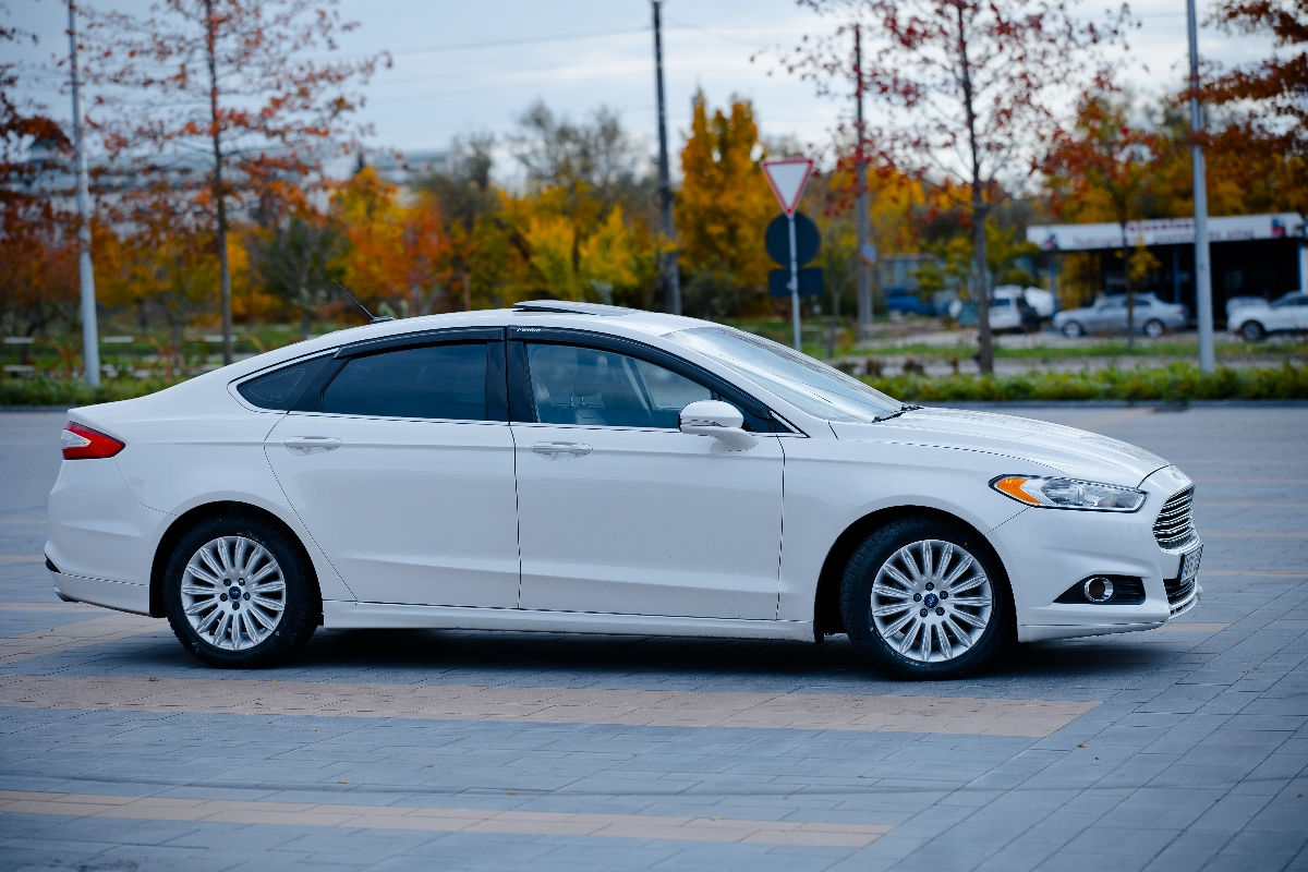 Ford Fusion foto 0