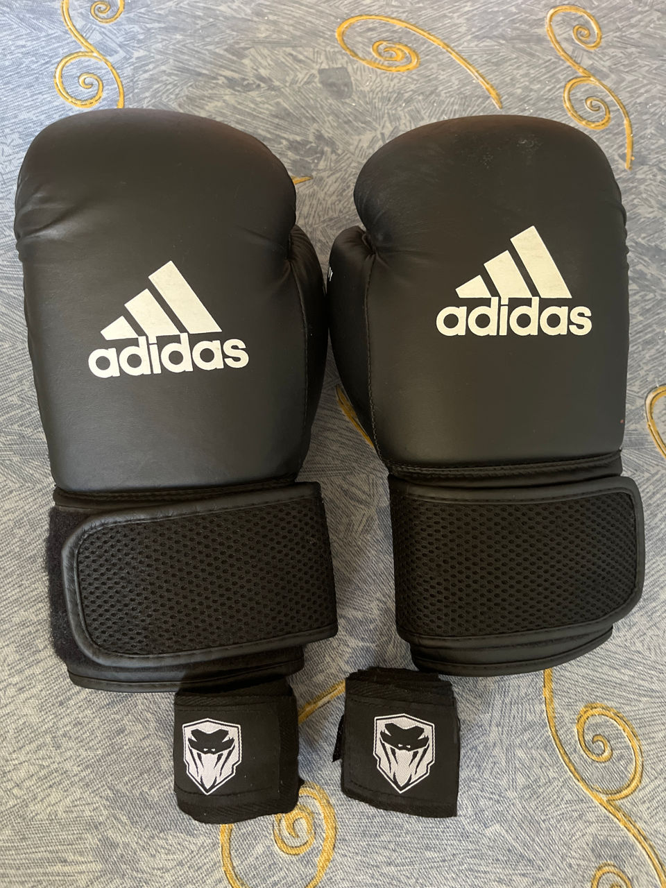 Vand manusi de box Adidas originale foto 0