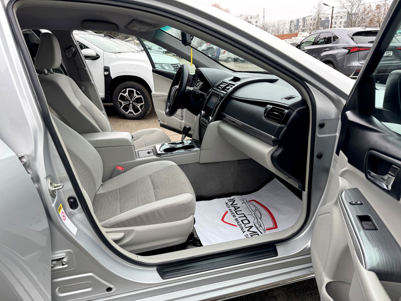 Toyota Camry фото 7