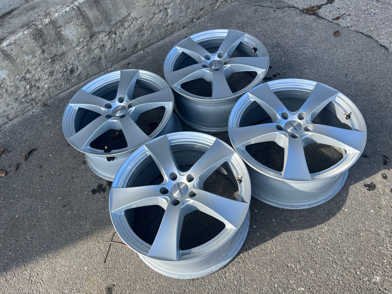 Set Jante R18 5/108 foto 7