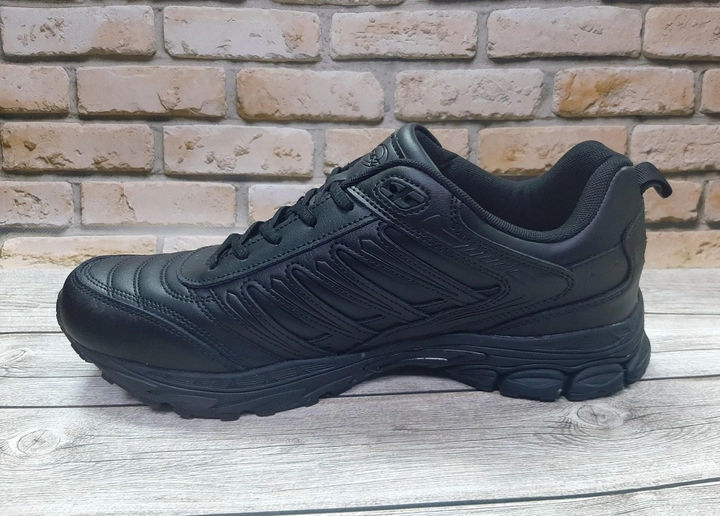 Adidași foto 3