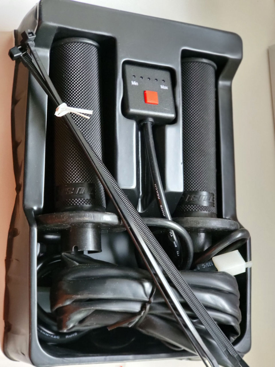 Heated grips / Грипсы с подогревом