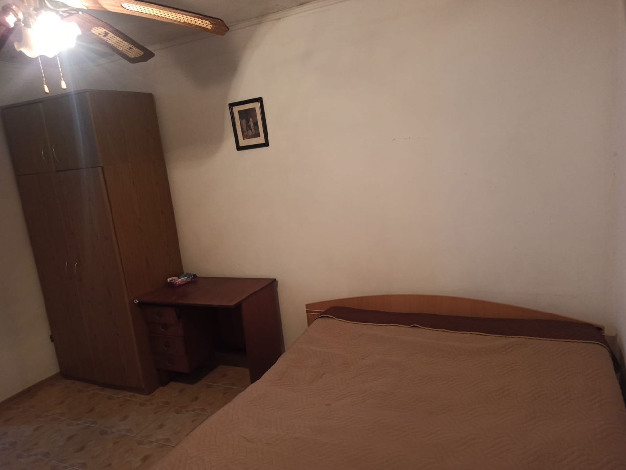 Casa in 2 niveluri, locație ideală, în centrul orașului foto 2