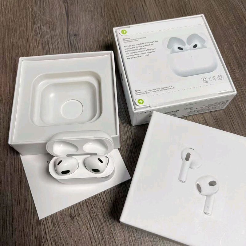 Беспроводные наушники Apple AirPods 3 MagSafe Charging Case