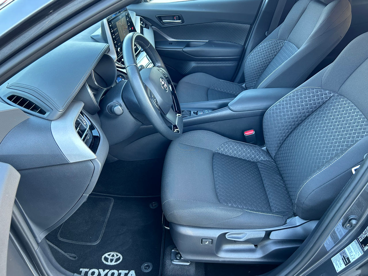 Toyota C-HR foto 7