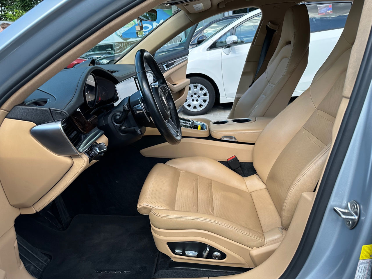 Porsche Panamera foto 7