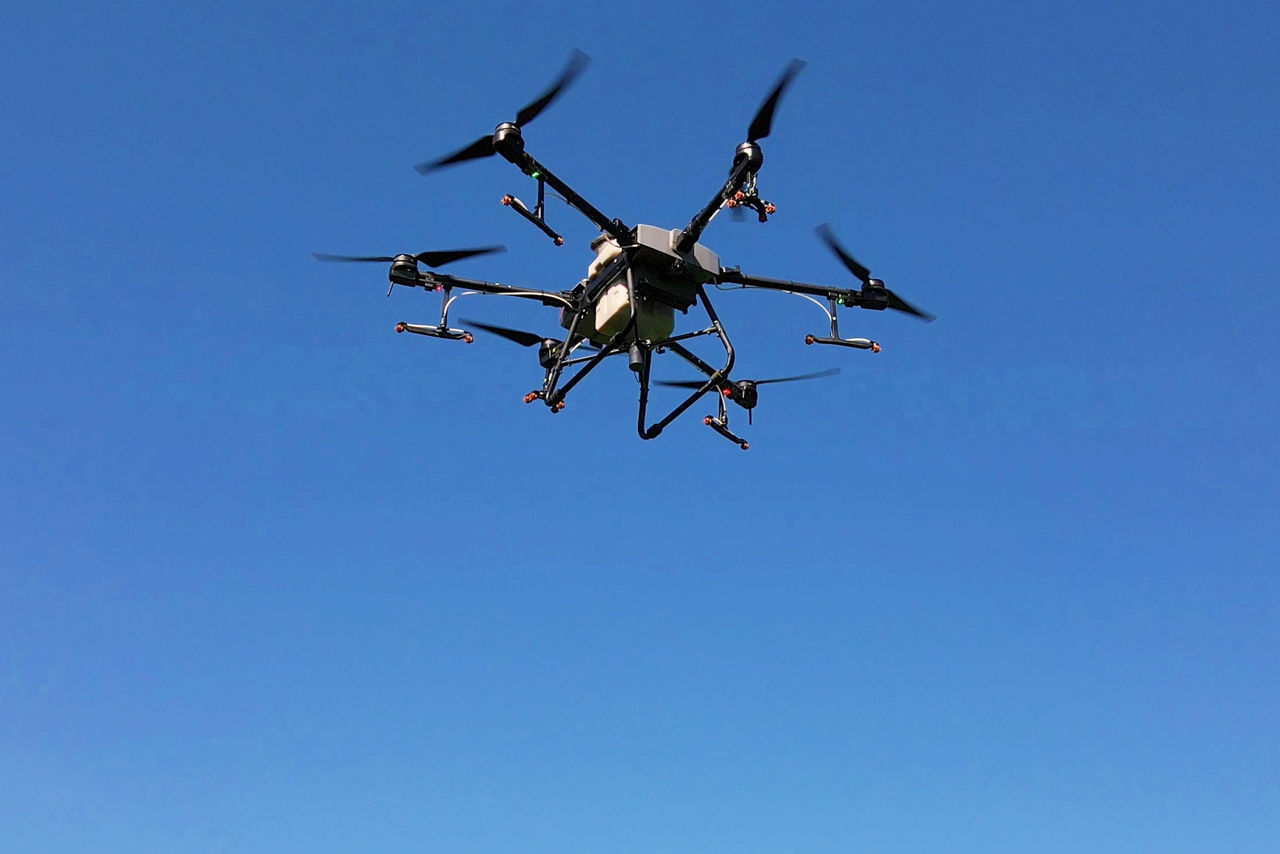 Stropire Agricolă Profesională cu Drone Agricole/ Профессиональное Опрыскивание Полей Агро Дронами  foto 7