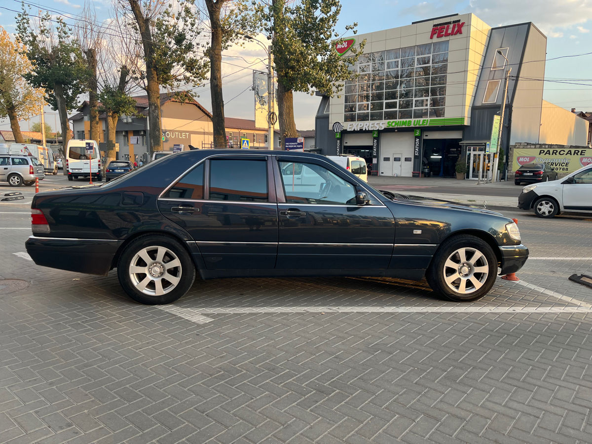 Mercedes S-Class foto 2